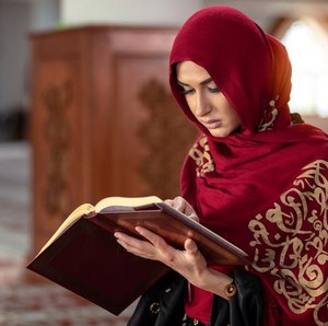 Surat Maryam: Kandungan, Makna dan Keutamaannya Surat Maryam: Kandungan, Makna dan Keutamaannya