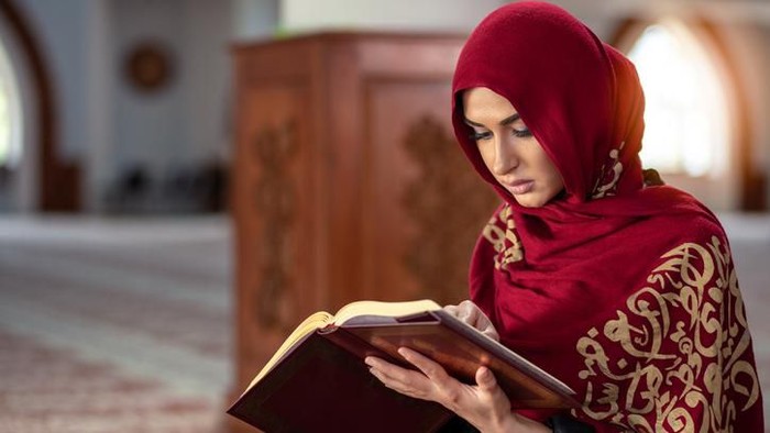 Surat alkafirun merupakan surat yang memerintahkan umat muslim untuk senantiasa menjaga