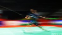 Di gim kedua, Axelsen tidak memberi Vito kesempatan untuk mengembangkan permainan. Alhasil Vito selalu tertinggal sebelum akhirnya kalah.