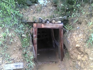 Penambang Liar di TNGHS Lebak Cari Emas Pakai Merkuri