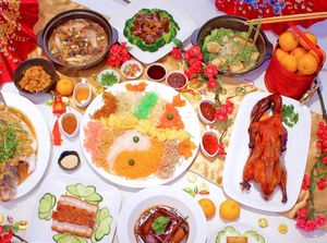 Menu Spesial Imlek 2020 di Holiday Inn Kemayoran: Yu-Sheng & Peking Duck