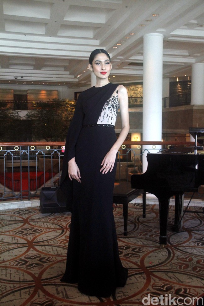 Fashion show Imlek 2020, SebastianRed dari Sebastian Gunawan menampilkan deretan busana cheongsam modern nan elegan di Grand Hyatt, Jakarta, Selasa [14/1/2020]. Foto: Mohammad Abduh/Wolipop.