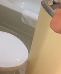 Mau Buang Air di Hotel Ini, Eh Pintunya Tak Bisa Ditutup