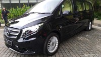 Sedangkan The New Vito dibanderol Rp 939 juta untuk tipe select dan Rp 989 juta untuk model tourer.