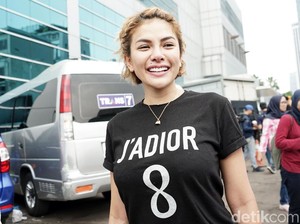 Vicky Nitinegoro Teman Rasa Pacar Nikita Mirzani yang Doyan Ribut