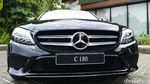 Dua Mobil Anyar Mercedes-Benz Meluncur