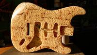 Wow! Pria Ini Bikin Gitar Keren Pakai Mie Instan