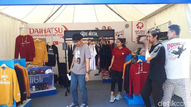 Yuk Mampir, Jonatan Christie Buka Lapak Clothing Line di Indonesia Masters
