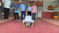 Samirin dihukum 2 bulan dan 4 hari penjara. Samirin langsung menghirup udara bebas pada Selasa (15/1/2020) dan langsung sujud syukur.