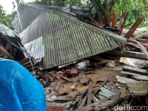 Banjir Bandang di Tanah Datar Sumbar, 5 Rumah dan Satu Mobil Rusak