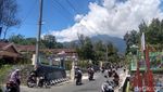 Penampakan Gunung Merapi yang Mempesona Siang Ini