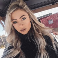 Ini Caroline Elizabeth Page yang sosoknya mencuri perhatian. Caroline punya wajah cantik dan penampilan feminin, namun nyatanya masa lalunya cukup gahar.  Foto: Instagram @thecarolinepage