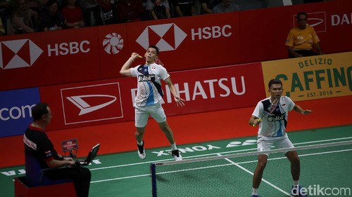 Ganda putra Indonesia Fajar Alfian/Muhammad Rian Ardianto melaju ke semifinal Indonesia Masters 2020. Mereka susah payah mengalahkan wakil Denmark.