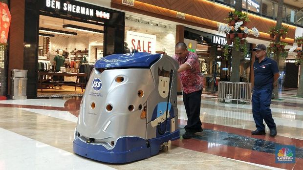 Robot pembersih di Mall Mall Ibukota (CNBC Indonesia/Andrean Kristianto)