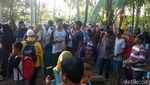 Keraton Agung Sejagat Digulung, Pedagang Raup Untung