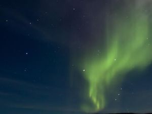 Selain Matahari dan Bulan Buatan, Ada Juga Aurora Tiruan