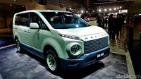 Delica D:5 Eye Cute. Mobil ini merupakan hasil modifikasi sutradara dan komedian TV Jepang Terry Ito. Wajah depan memperpanjang kap hingga gril atas dan mengubahnya menjadi lampu bundar yang membuatnya terlihat ramah. Foto: Mitsubishi