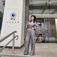 Aku ingin melakukannya dengan natural. Tapi pria suka wanita muda jadi itu cukup sulit untukku mencari pasangan yang ideal, katanya.Foto: Facebook Chen Meifen