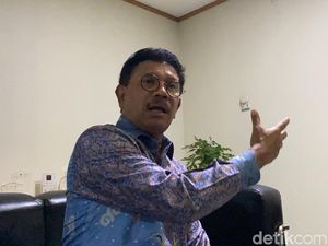 Video: Menkominfo Tanggapi Pemecatan Helmy Yahya dari Dirut TVRI