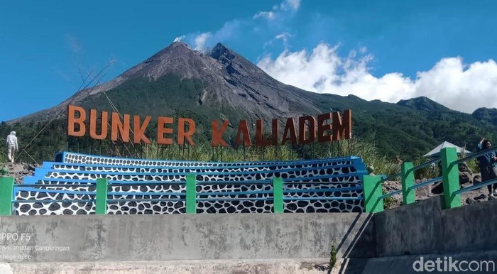 Tagar #Merapi masuk di daftar trending topic Twitter sejak pagi hingga siang hari ini. Ada apa dengan Gunung Merapi?