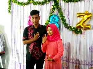 Bertarif Seikhlasnya, Dukun Cilik Ponari Tetap Obati Pasien di Rumahnya
