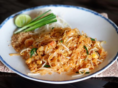 Masak Apa Hari Ini : Tom Yam dan Pad Thai yang Asam Pedas 
