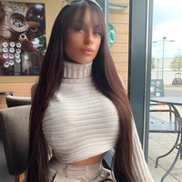  Hanya enam bulan setelah menjalani operasi pertamanya, wanita asal Dusseldorf, Jerman ini melakukan operasi kedua. Kemudian, tidak puas dengan hasilnya, Elisa kembali untuk operasi payudara ketiga pada 2014, yang dimaksudkan sebagai operasi terakhirnya. Foto: Instagram