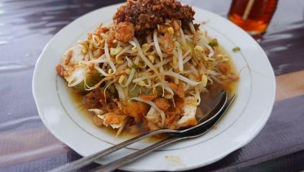 Lontong balap enak di Surabaya