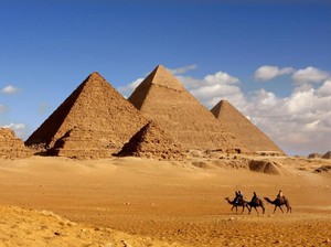 Mesir Buka Penerbangan Internasional, Turis Bisa Kunjungi Piramida Giza