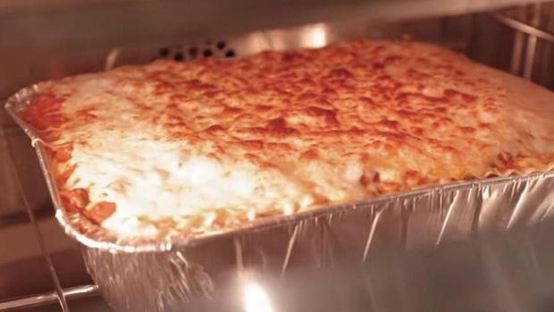 'Cooking with Paris', Acara Masak Paris Hilton yang Hits di YouTube