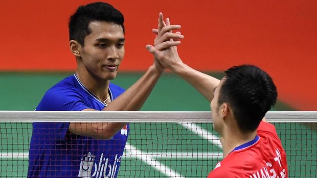 Jonatan Christie melawan Anders Antonsen.