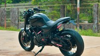 Konsep modifikasinya masih INDiS: Indonesia Individual Style. Terinspirasi dari banyak konsep yang coba dipadukan. Jadi bukan copy paste, Karena benang merah rebuild di part original bawaan, bilang Anjik yang berkarya di RLandZ Workshop, saat dihubungi detikcom, Senin (13/1/2020).Foto: RlandZ Workshop