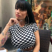 Namun, komplikasi muncul dan Elisa harus menjalani operasi lebih lanjut. Ia pun telah menjalani total empat augmentasi pada tahun 2016. Secara total dia menghabiskan £ 18.000 atau Rp 320 juta untuk memperbesar payudaranya. Foto: Instagram