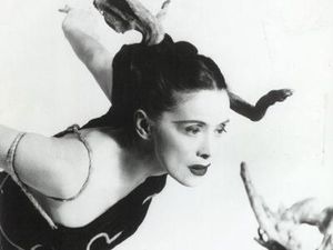 Mengenal Martha Graham, Koreografer yang Menginspirasi Black Swan BTS
