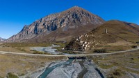 Indah nian tempat di sekitar desa Dargavs, North Ossetia, Rusia ini. (Foto: iStock)
