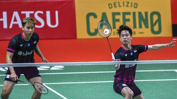 Lelang Raket Kevin Sanjaya untuk Lawan Corona Laku Rp40 Juta