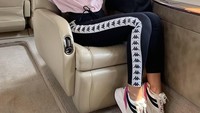 Liburan naik jet pribadi, pasti enak banget ya Georgina? (Instagram/georginagio)
