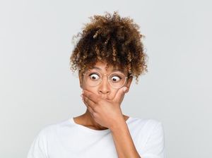 Tak Boleh Dilanggar! 5 Pantangan Makan Bagi Pemakai Susuk