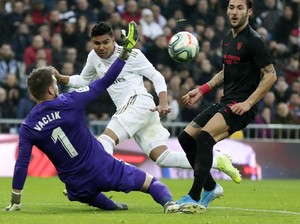 Real Madrid Vs Sevilla: Dwigol Casemiro Menangkan Los Blancos 2-1