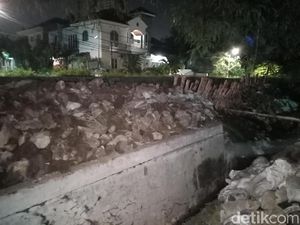 Tanggul di Kompleks TVRI Jaksel Sempat Jebol, Begini Kesaksian Warga