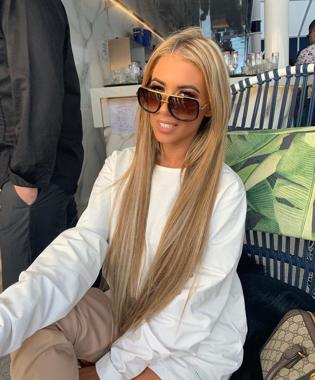 Karena kampung halamannya, Cobargo, terkena dampak kebakaran, ia (Azzra) melihat betapa sedikitnya yang dilakukan Perdanan Menteri untuk itu, dan dia berpikir untuk terjun ke dunia politik sehingga dia bisa membuat perbedaan sendiri, kata Campbell MacCallum. Foto: Instagram