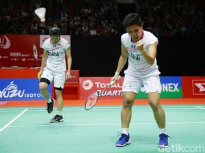 Menang Dramatis Lewat Duel 3 Gim, Greysia/Apriyani Juara
