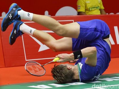 Anthony Ginting Tekuk Axelsen hingga Jungkir Balik