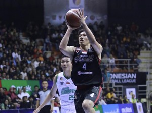 IBL 2020: Prawira Tumbang, Indonesia Patriots Kalahkan Louvre