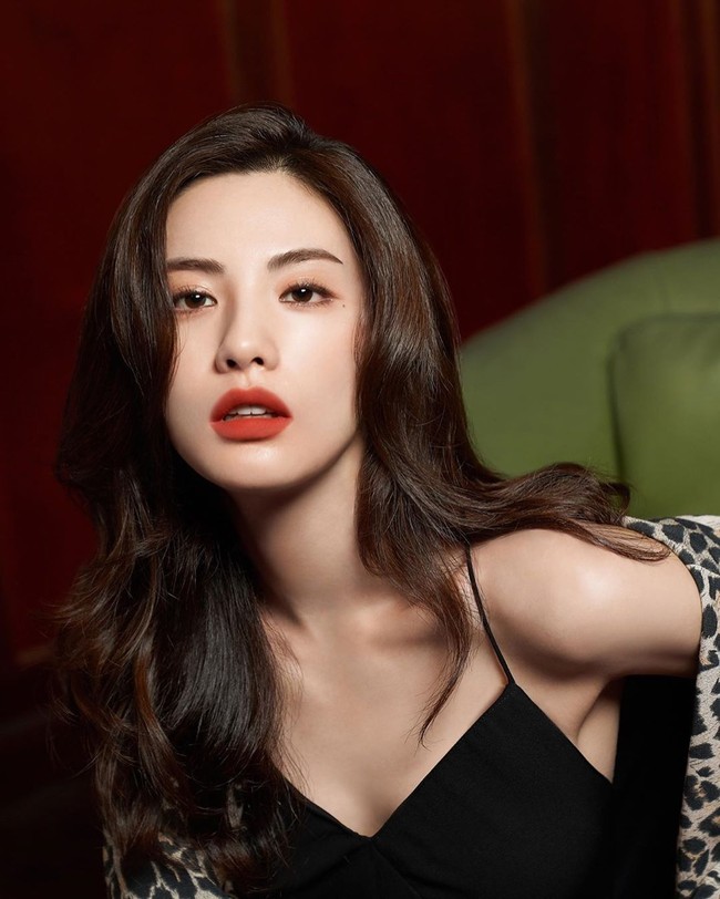 Awal tahun TC Candler mengumpulkan 30 artis yang paling sering dinominasikan sebagai wanita paling cantik selama 10 tahun terakhir. Berada di urutan pertama, artis Korea Nana pun dinobatkan menjadi wanita tercantik dalam dekade ini. (Foto: Instagram/@jin_a_nana)