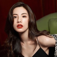 Awal tahun TC Candler mengumpulkan 30 artis yang paling sering dinominasikan sebagai wanita paling cantik selama 10 tahun terakhir. Berada di urutan pertama, artis Korea Nana pun dinobatkan menjadi wanita tercantik dalam dekade ini. (Foto: Instagram/@jin_a_nana)