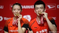 Zheng Siwei/Huang Yaqiong keluar sebagai juara ganda campuran Indonesia Masters 2020, Jakarta, Minggu (19/1/2020).