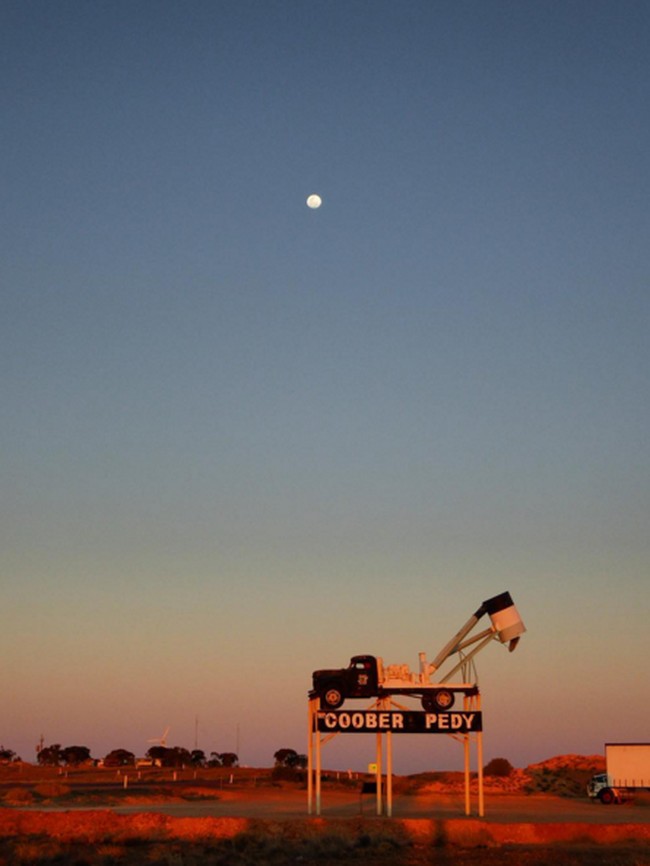 Penampakan Rumah Bawah Tanah yang Dibangun di Bekas Tambang Batu