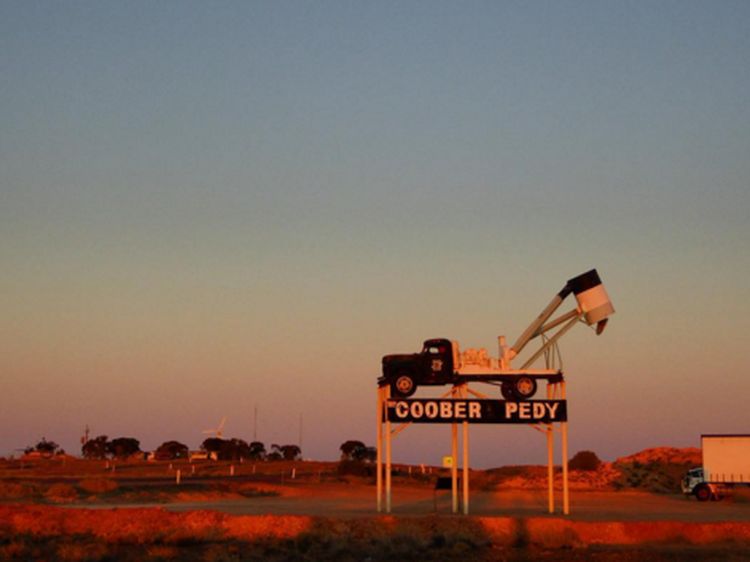 Penampakan Rumah Bawah Tanah yang Dibangun di Bekas Tambang Batu