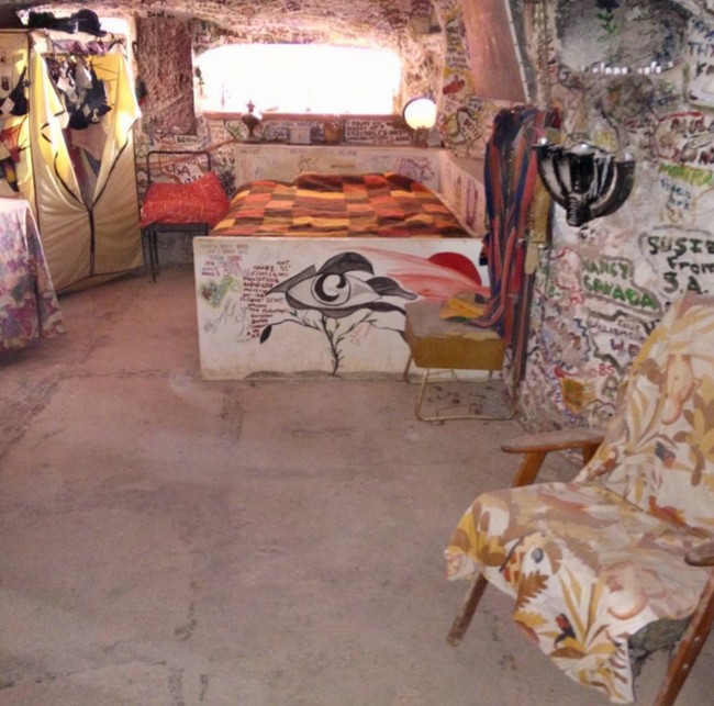 Walaupun kota bawah tanah ini tidak besar, namun tetap terlihat cukup nyaman dan indah. Lihat saja tampilan dari salah satu kamar tidur di kota bawah tanah ini, tidak terlihat buruk bukan? (Foto: Dok. Buzznick)